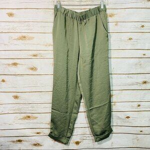 Vince Camuto woman’s green elastic waist,  ankle crop side pockets pants size XS